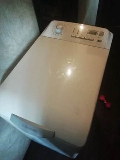 Лот: 16507416. Фото: 1. Стиральная машина Electrolux EWT... Стиральные машины