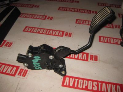 Лот: 20899946. Фото: 1. Педаль газа Toyota Vitz SCP90... Двигатель и элементы двигателя