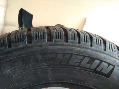 Лот: 11042344. Фото: 1. Шины 235/65 R 17. 2шт зимние Michelin... Шины
