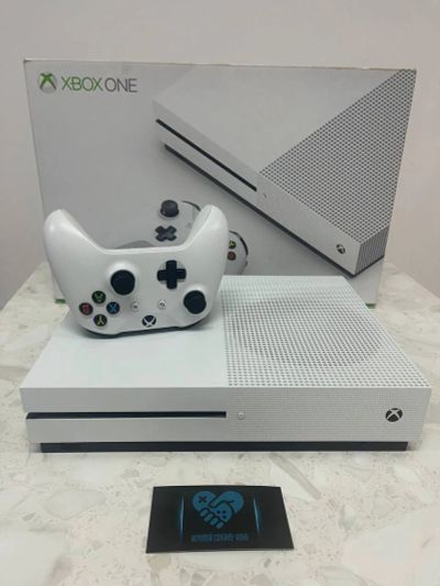 Лот: 19326104. Фото: 1. Игровая приставка Xbox One S 500gb... Игровые приставки, консоли