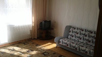 Лот: 7865537. Фото: 1. Сдам 2 комнатную на 78 добровольческой... Квартиры, студии