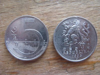 Лот: 21082143. Фото: 1. Монеты Европы. Чехия 5 крон 1994... Европа