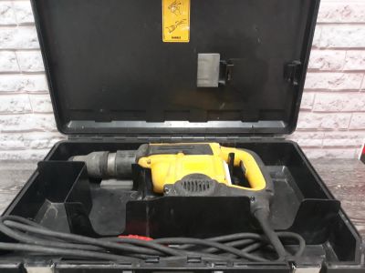 Лот: 18629275. Фото: 1. Перфоратор Dewalt D25501. Электроинструмент