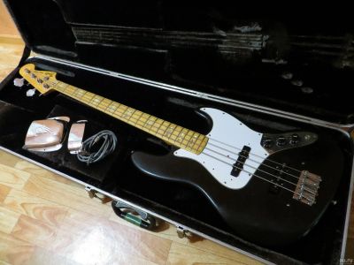 Лот: 18330386. Фото: 1. Fender Jazz Bass (78 год), USA. Гитары