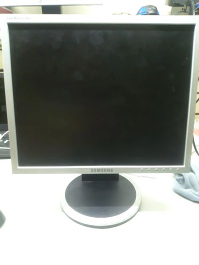 Лот: 14194377. Фото: 1. Монитор Samsung syncmaster 740n. ЖК-мониторы