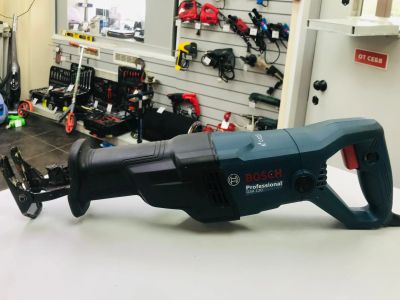 Лот: 19365200. Фото: 1. Сабельная пила Bosch GSA 120. Электроинструмент