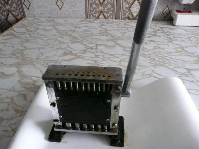 Лот: 3768094. Фото: 1. Аппарат для вытяжки зубных гильз... Оборудование