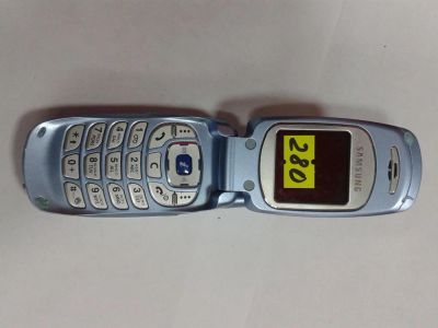 Лот: 6241688. Фото: 1. Сотовый телефон Samsung E600... Кнопочные мобильные телефоны