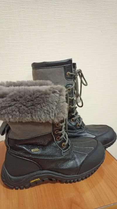 Лот: 20054155. Фото: 1. Сапоги (ботинки) на мальчика UGG... Сапоги