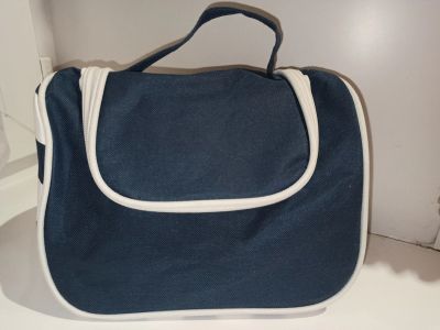 Лот: 15772205. Фото: 1. Косметичка новая объемная. Аксессуары