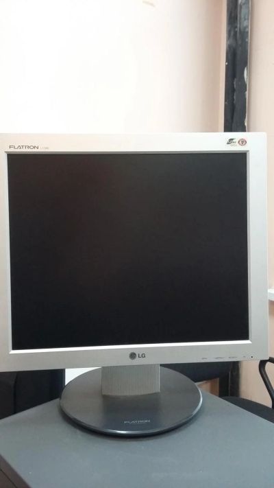 Лот: 6420966. Фото: 1. Монитор LG Flatron 17. ЖК-мониторы