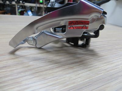 Лот: 13887292. Фото: 1. Переключатель передний Shimano... Запчасти
