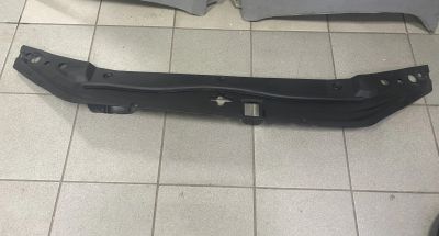 Лот: 25640143. Фото: 1. Накладка радиатора Toyota Land... Кузов