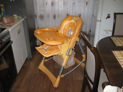 Лот: 5068555. Фото: 1. Стульчик для кормления. Стульчики для кормления