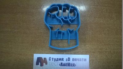 Лот: 8882993. Фото: 1. Формочка для печенья "Кулак Халка... Формы для запекания, выпечки