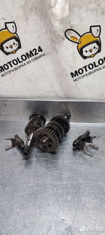 Лот: 22463029. Фото: 1. Кпп Suzuki SV 400. Запчасти