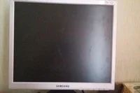 Лот: 6961589. Фото: 1. Монитор SyncMaster 710n. ЖК-мониторы