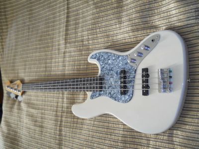 Лот: 5006538. Фото: 1. Бас-гитара Alina Pro Jazz Bass... Гитары