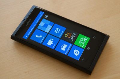 Лот: 4206630. Фото: 1. Nokia Lumia 800 Срочно!. Смартфоны