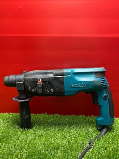 Лот: 17383621. Фото: 1. Перфоратор Makita HR2450, 780... Электроинструмент