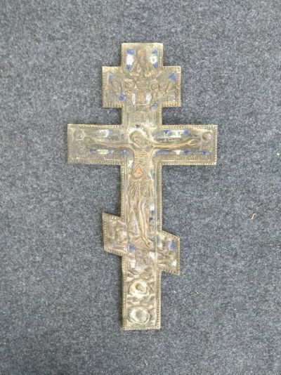 Лот: 11960172. Фото: 1. Крест, распятие латунный с эмалью. Предметы интерьера и быта