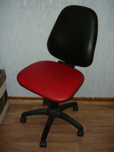Лот: 7841656. Фото: 1. компьютерный стул. Стулья и кресла офисные