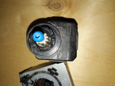 Лот: 13847744. Фото: 1. Привод фары nissan qashqai. Оптика и освещение