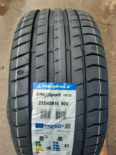 Лот: 25551601. Фото: 1. 215/45 R16 90V Triangle EffeXSport... Шины