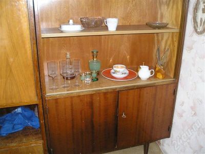 Лот: 295967. Фото: 1. шкаф -сервант. Столы, стулья, обеденные группы