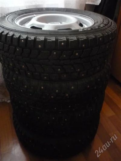 Лот: 2455496. Фото: 1. Зимние шины Dunlop SP Winter Ice... Шины на дисках