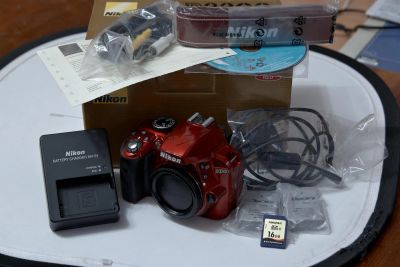 Лот: 8347173. Фото: 1. Nikon D3300 body, red пробег 700... Цифровые зеркальные