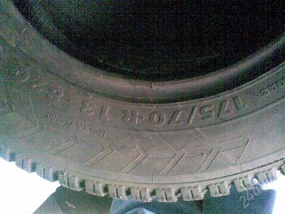 Лот: 528244. Фото: 1. 2 колеса на 13. шипы. Шины