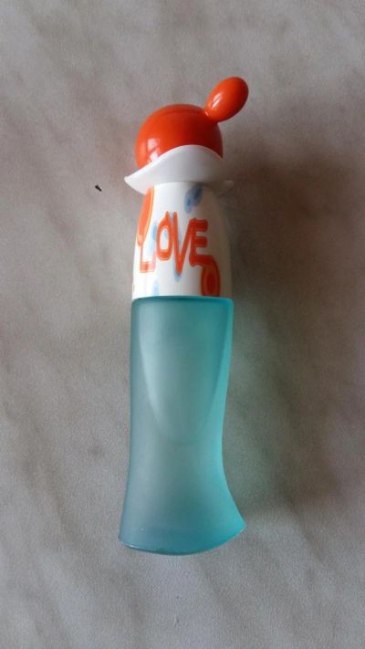 Лот: 6389397. Фото: 1. Moschino " I love love". Женская парфюмерия