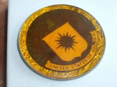 Лот: 10782088. Фото: 1. Значок советский ЦРУ США центральное... Сувенирные
