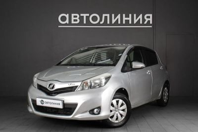 Лот: 21637215. Фото: 1. Toyota Vitz, III (XP130) 1.0 CVT... Автомобили