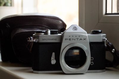 Лот: 4740809. Фото: 1. Pentax Spotmatic SP (4226348). Плёночные зеркальные