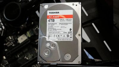 Лот: 19686205. Фото: 1. Жесткий диск toshiba p300 4tb. Жёсткие диски (HDD)
