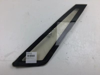 Лот: 20396578. Фото: 1. Стекло боковое Nissan Laurel 1988... Кузов