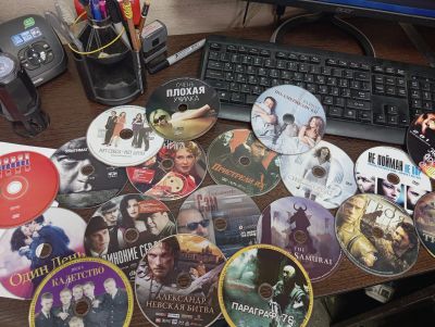 Лот: 25374183. Фото: 1. DVD диски с фильмами мультфильмами. Видеозаписи, фильмы