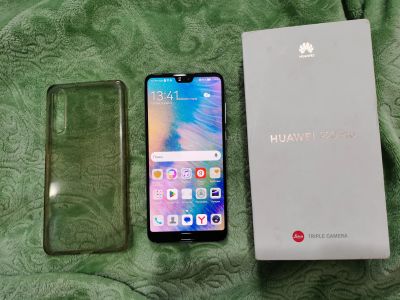 Лот: 20014965. Фото: 1. Смартфон Huawei P20 Pro 6/128... Смартфоны