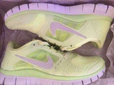 Лот: 3964703. Фото: 1. Nike Зеленые. Кеды, кроссовки, слипоны