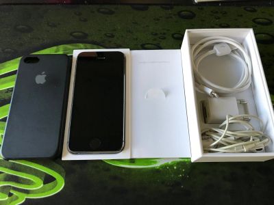Лот: 12143292. Фото: 1. Б/у 16GB iPhone 5S Space Gray... Смартфоны