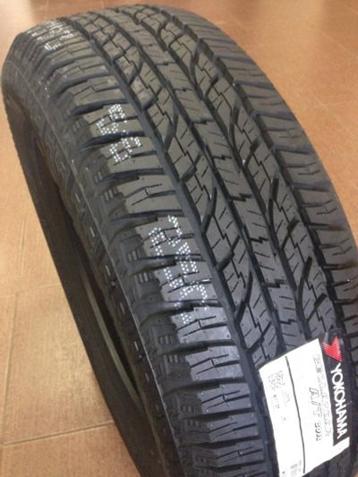 Лот: 15675160. Фото: 1. 215/65 R16 Yokohama Geolander... Шины