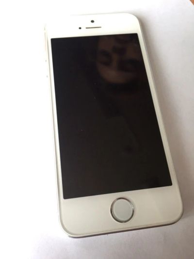 Лот: 7581506. Фото: 1. Продам iPhone 5 16gb, White!. Смартфоны