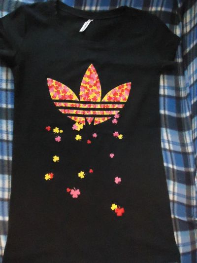 Лот: 4130576. Фото: 1. Футболка adidas. Футболки, топы и майки