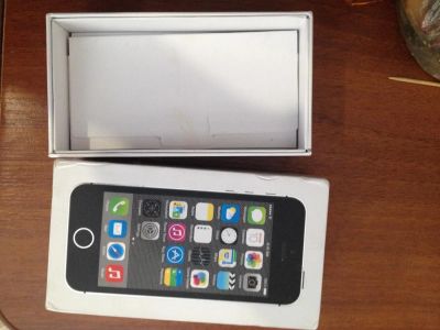 Лот: 11080423. Фото: 1. коробка от iPhone 5S 64gb. Смартфоны