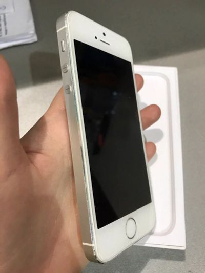 Лот: 8996691. Фото: 1. Iphone 5s 16gb только продажа. Смартфоны