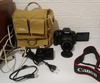 Лот: 19286324. Фото: 1. canon EOS 650D + сумка National... Цифровые зеркальные