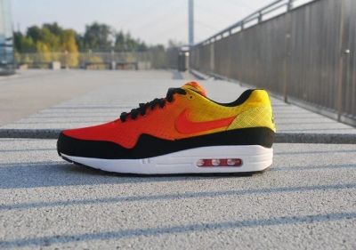 Лот: 7140169. Фото: 1. Кроссовки Nike Air Max 1 40 размер. Кеды, кроссовки, слипоны