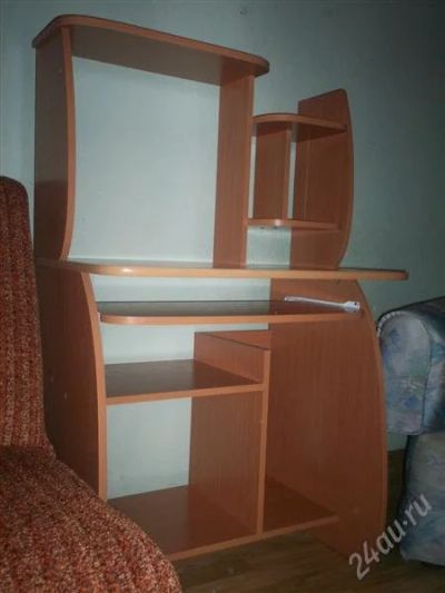 Лот: 831216. Фото: 1. Компьютерный столик. Стойки и тумбы для аппаратуры